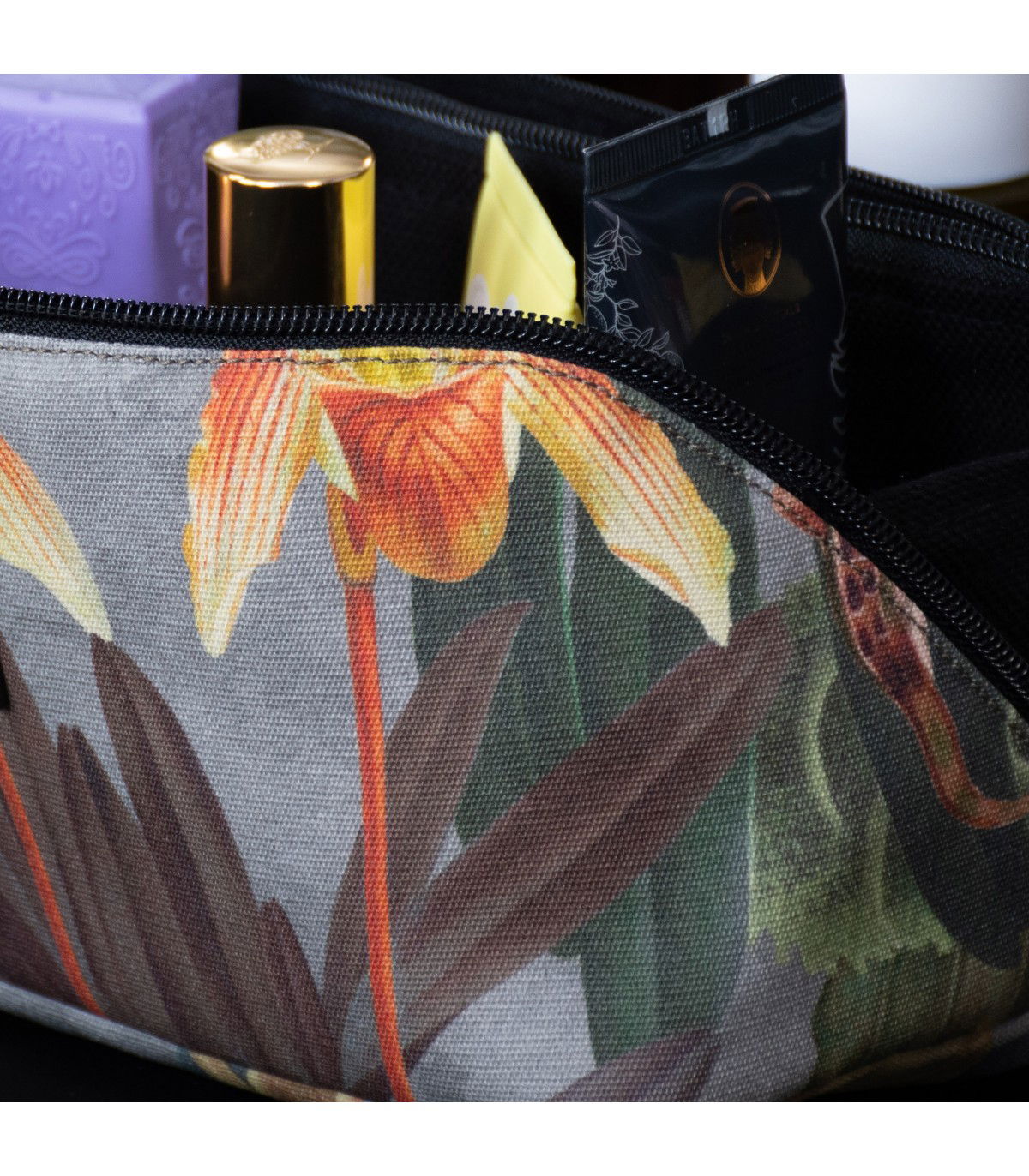 Toilet bag with multiple anti-stain compartments Exotic Couture - 4